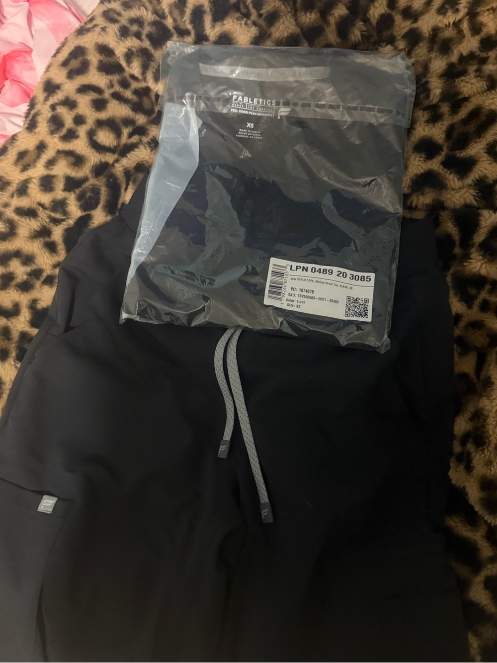 Fabletics Womens Scrub Set